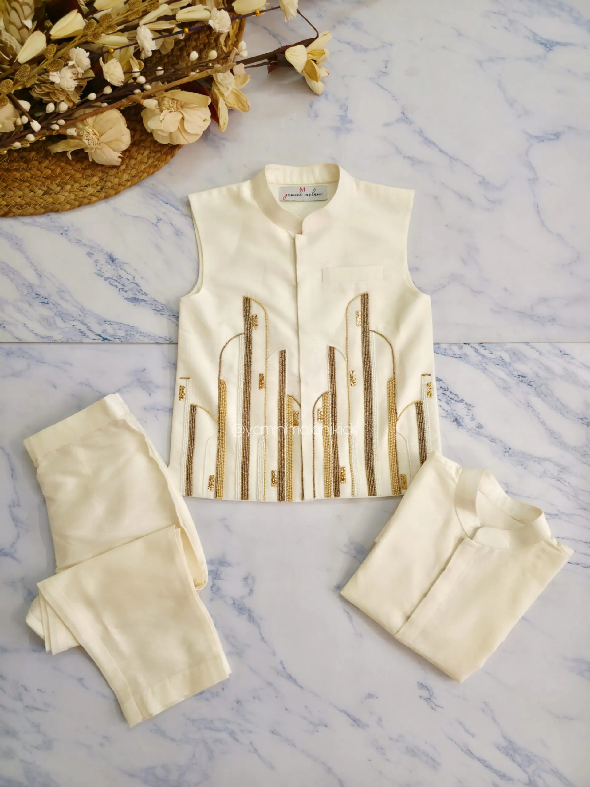 Ivory Goldlines
